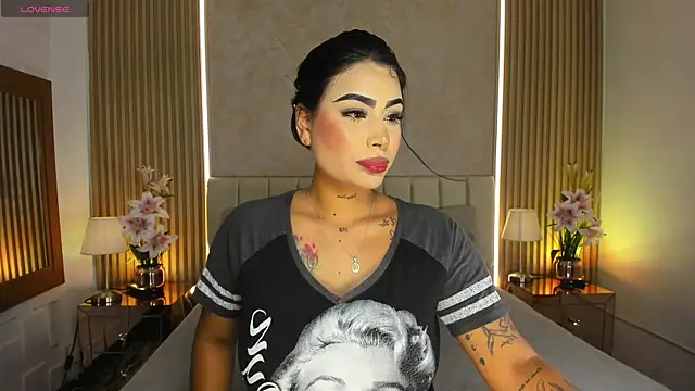 MaddyGray  online show from May 13, 7:11 pm