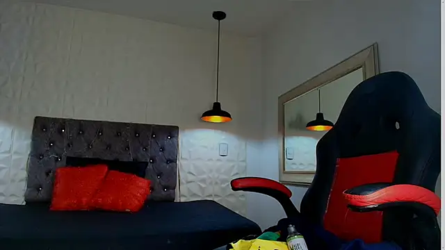 Snapshot of karol_dl chatting on September 28, 10:04 pm karol dl online show from September 28, 10:04 pm