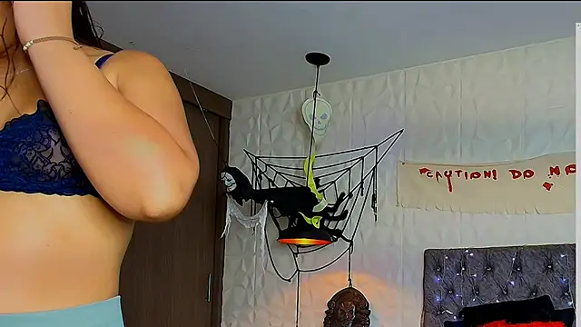 Snapshot of karol_dl chatting on October 23, 9:13 pm karol dl online show from October 23, 9:13 pm