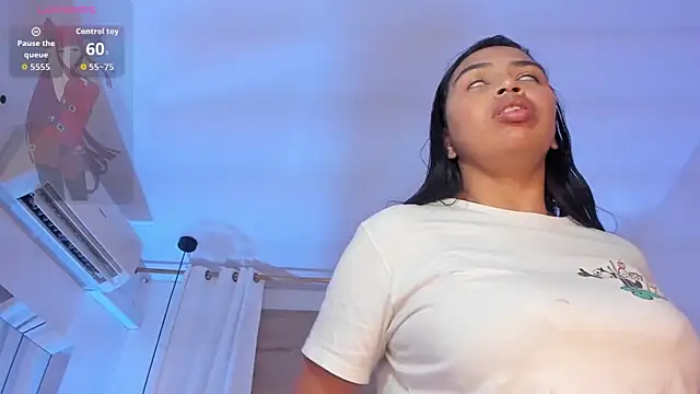 Snapshot of Artemisa08 chatting on March 21, 7:57 am Artemisa08 online show from March 21, 7:57 am