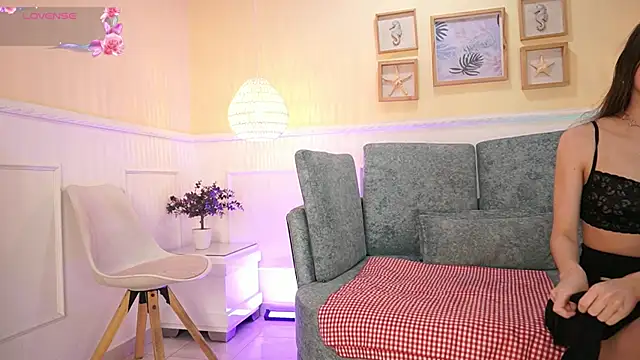 Snapshot of LoonaNyx chatting on September 25, 11:36 am LoonaNyx online show from September 25, 11:36 am