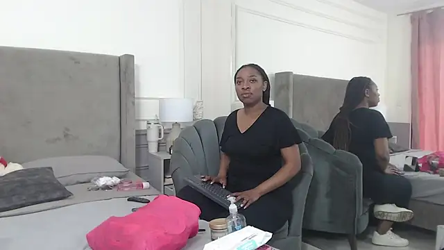 Snapshot of NatashaSilver chatting on October 4, 1:20 pm NatashaSilver online show from October 4, 1:20 pm