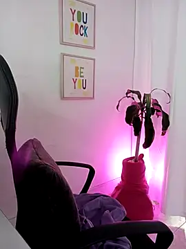 kim7  online show from May 5, 3:42 pm