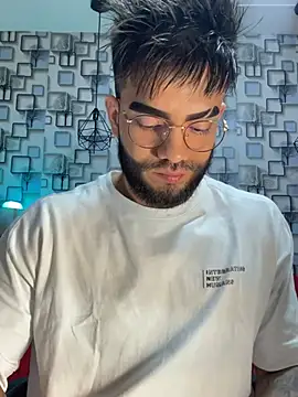 Snapshot of King_Draven3 chatting on March 4, 7:20 pm King Draven3 online show from March 4, 7:20 pm