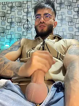 Snapshot of King_Draven3 chatting on March 5, 7:43 pm King Draven3 online show from March 5, 7:43 pm