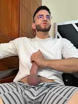 Snapshot of King_Draven3 chatting on August 1, 12:15 pm King Draven3 online show from August 1, 12:15 pm
