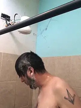 Snapshot of Alexitho25 chatting on November 3, 9:38 pm Alexitho25 online show from November 3, 9:38 pm