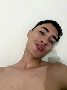 Snapshot of ritchie_alameda chatting on September 13, 2:22 am ritchie alameda online show from September 13, 2:22 am