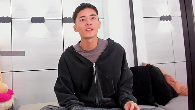 Snapshot of ritchie_alameda chatting on September 18, 11:23 am ritchie alameda online show from September 18, 11:23 am