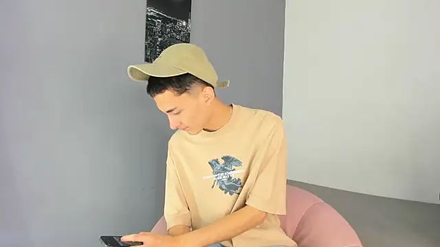 Snapshot of ritchie_alameda chatting on September 30, 11:26 am ritchie alameda online show from September 30, 11:26 am