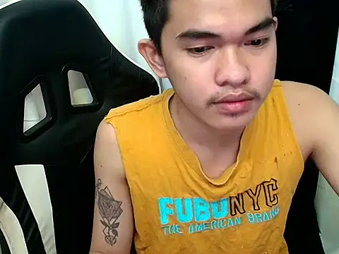 Snapshot of joncum4u chatting on April 3, 3:10 pm joncum4u online show from April 3, 3:10 pm