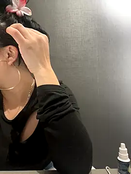 Emily Rivers  online show from October 22, 1:11 pm