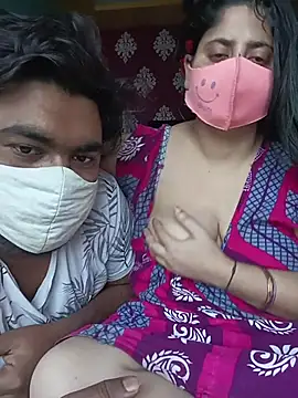 Snapshot of indiancouple659 chatting on March 4, 6:41 am indiancouple659 online show from March 4, 6:41 am