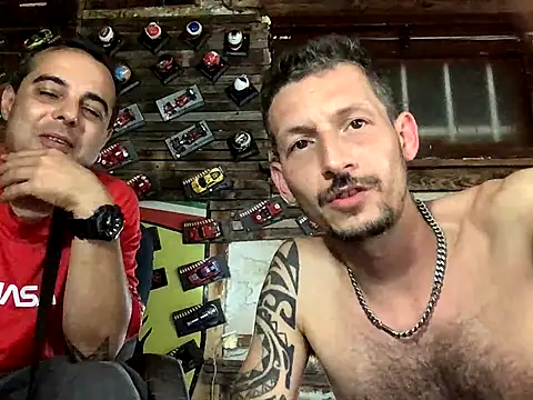 Snapshot of lovehairymature90 chatting on September 24, 1:20 am lovehairymature90 online show from September 24, 1:20 am