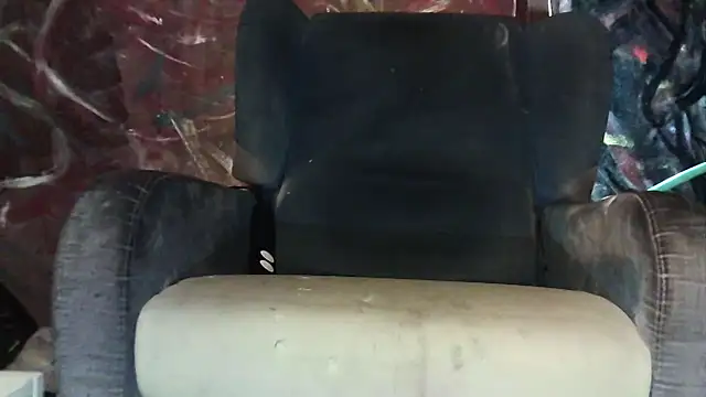 Snapshot of lovehairymature90 chatting on October 9, 8:29 pm lovehairymature90 online show from October 9, 8:29 pm