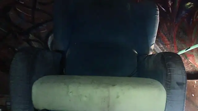 Snapshot of lovehairymature90 chatting on October 13, 7:36 pm lovehairymature90 online show from October 13, 7:36 pm