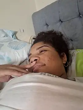 Snapshot of madelene chatting on January 27, 5:58 am madelene online show from January 27, 5:58 am