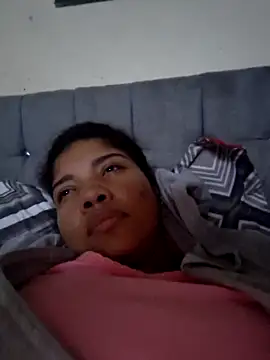 Snapshot of madelene chatting on February 18, 12:28 pm madelene online show from February 18, 12:28 pm