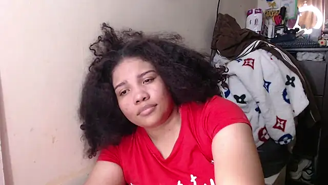 Snapshot of madelene chatting on March 22, 4:03 am madelene online show from March 22, 4:03 am