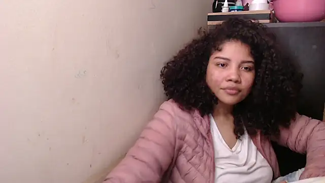 Snapshot of madelene chatting on September 24, 2:48 am madelene online show from September 24, 2:48 am