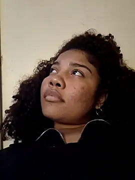 Snapshot of madelene chatting on March 15, 11:33 pm madelene online show from March 15, 11:33 pm