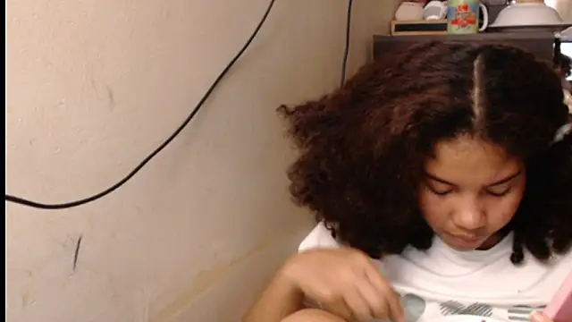 Snapshot of madelene chatting on March 26, 2:39 am madelene online show from March 26, 2:39 am