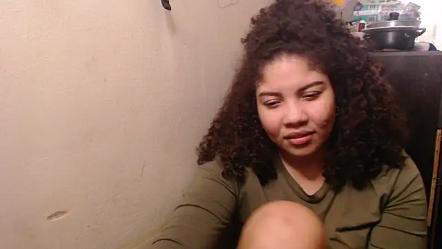 Snapshot of madelene chatting on June 28, 5:13 am madelene online show from June 28, 5:13 am