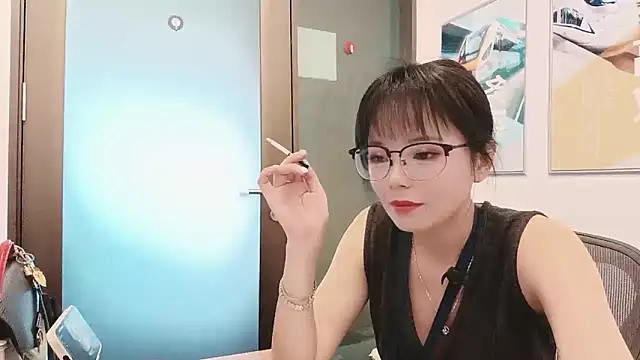 Snapshot of KKMM168 chatting on October 8, 7:17 am KKMM168 online show from October 8, 7:17 am