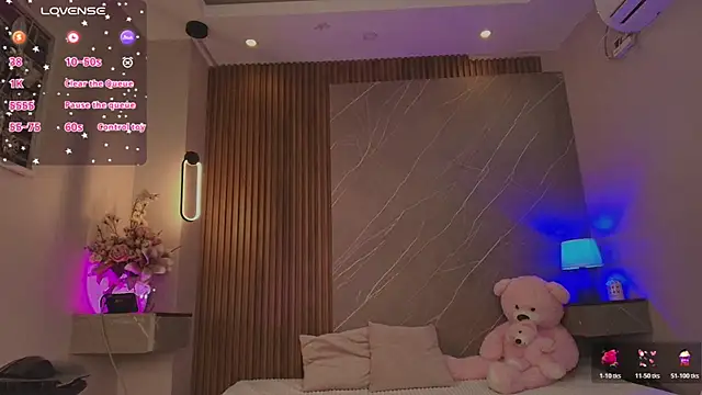 Snapshot of emma__rose1 chatting on March 24, 3:11 am emma rose1 online show from March 24, 3:11 am