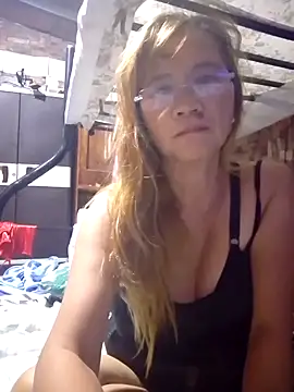 Snapshot of SexyHottMom chatting on September 14, 9:47 pm SexyHottMom online show from September 14, 9:47 pm