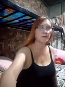 SexyHottMom online show from April 23, 11:09 am