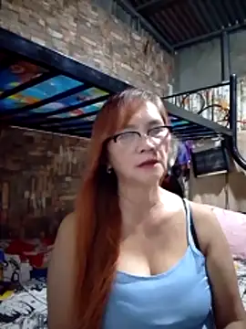SexyHottMom online show from April 25, 1:36 pm