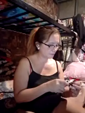 SexyHottMom online show from June 12, 9:08 am