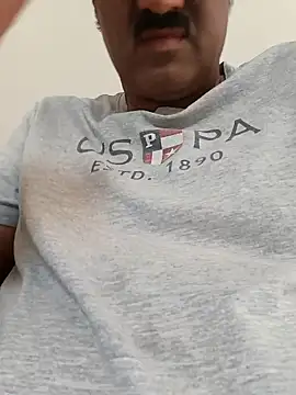 Snapshot of moonflower25 chatting on September 9, 8:14 am moonflower25 online show from September 9, 8:14 am