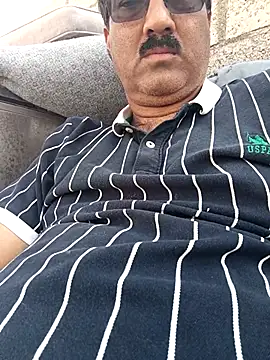 Snapshot of moonflower25 chatting on October 11, 5:17 am moonflower25 online show from October 11, 5:17 am