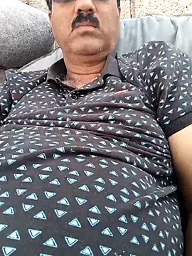 Snapshot of moonflower25 chatting on October 12, 5:28 am moonflower25 online show from October 12, 5:28 am