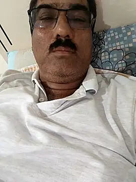 Snapshot of moonflower25 chatting on October 15, 7:19 am moonflower25 online show from October 15, 7:19 am