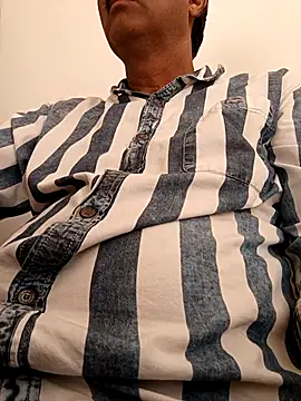 Snapshot of moonflower25 chatting on October 16, 8:59 am moonflower25 online show from October 16, 8:59 am