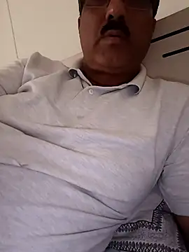 Snapshot of moonflower25 chatting on October 22, 9:20 am moonflower25 online show from October 22, 9:20 am