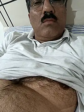 Snapshot of moonflower25 chatting on October 23, 5:12 pm moonflower25 online show from October 23, 5:12 pm