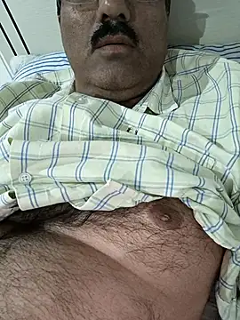 Snapshot of moonflower25 chatting on November 1, 1:46 pm moonflower25 online show from November 1, 1:46 pm