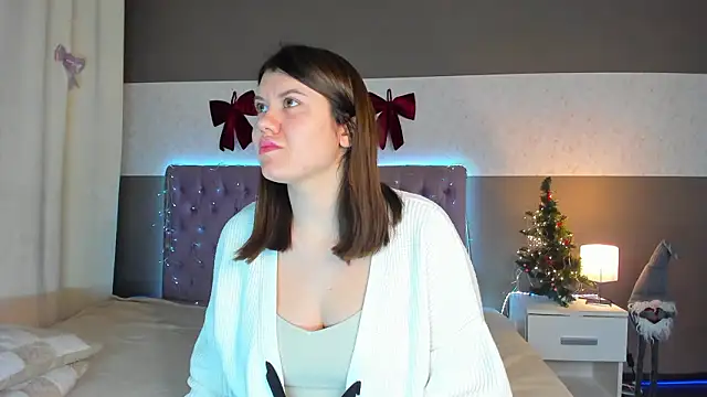 Snapshot of NikkiBustt chatting on January 16, 6:39 am NikkiBustt online show from January 16, 6:39 am