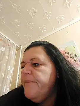 BlacReign online show from September 25, 6:00 pm