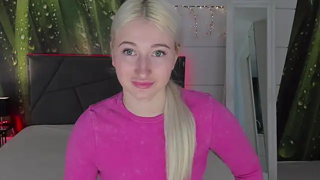 HollyTailors online show from March 10, 6:29 am