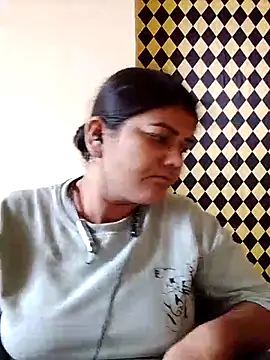 Meenu tiwari online show from September 12, 9:42 am