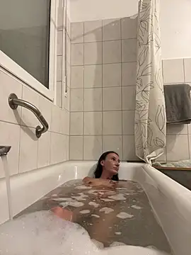 Emilia Mausi online show from March 7, 6:49 pm