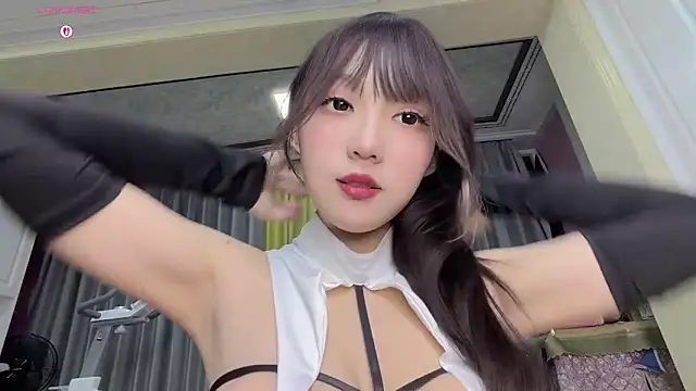 Yaya--728 online show from February 3, 12:10 pm