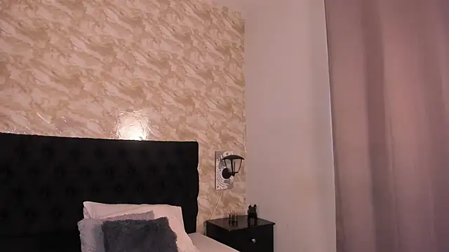 Snapshot of Lucio__Fox chatting on October 31, 12:06 pm Lucio Fox online show from October 31, 12:06 pm