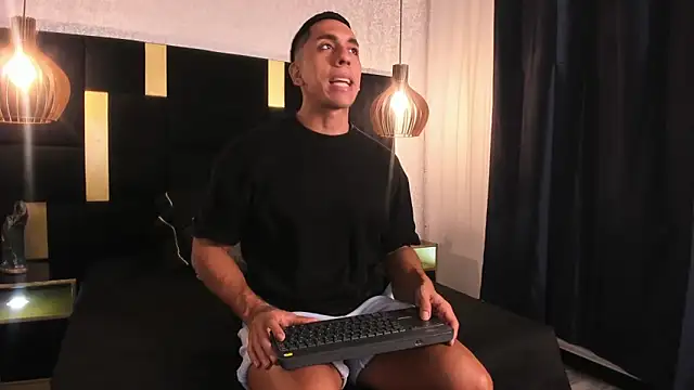 Lucio  Fox online show from April 23, 11:53 am