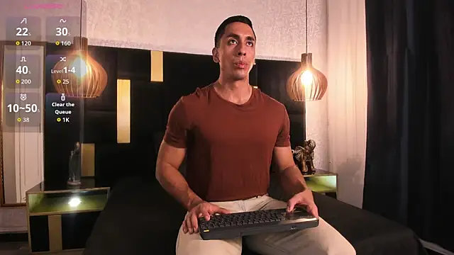 Snapshot of Lucio__Fox chatting on June 1, 11:56 am Lucio Fox online show from June 1, 11:56 am